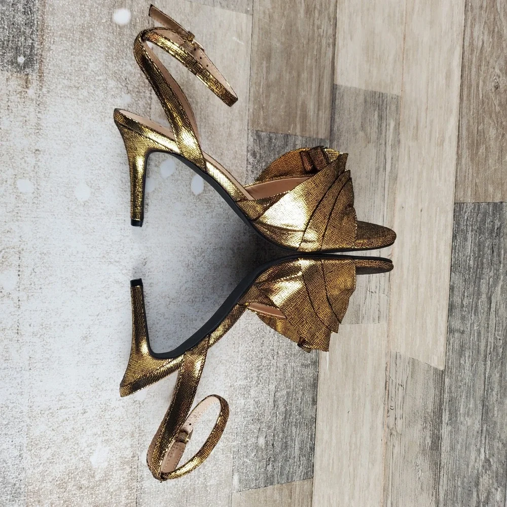 Unisa Fortesa Women Sandal Sz 8 M Gold Metallic Ruffle Ankle Strap Stiletto Heel